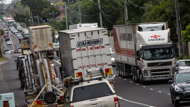 Rosanna Road has become a major freight route, with trucks travelling between the Eastern Freeway and the Metropolitan Ring Road. 