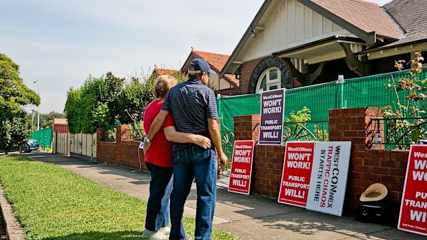 WestConnex protesters in Haberfield on Saturday morning. 