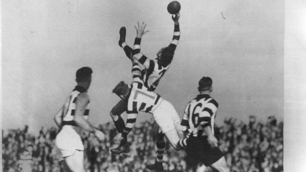 Ron Todd was known for his high-flying marking and speed.