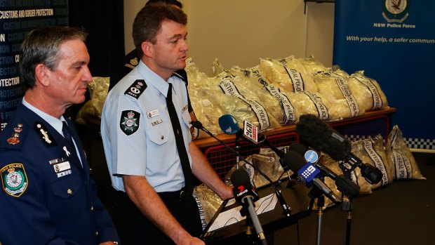 Then NSW police commissioner Andrew Scipione and AFP Commissioner Andrew Colvin present a drug haul to media in 2014.