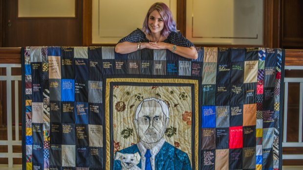 Artist Tal Fitzpatrick has made a "PM Please" quilt- adorned with 121 hand-stitched messages to Malcolm Turnbull.