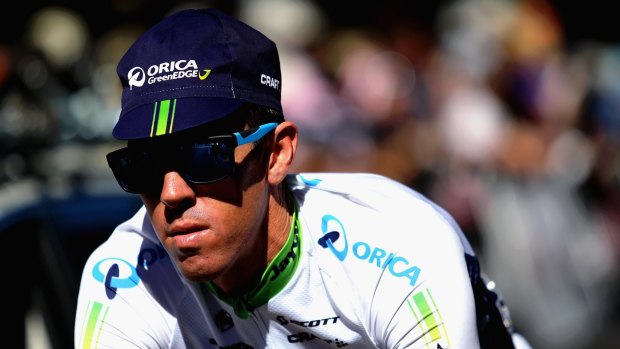 Canberra cyclist Mathew Hayman has signed a new two-year deal with Australian team Orica-GreenEDGE.