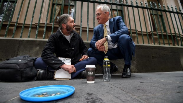 Prime Minister Malcolm Turnbull speaks to Kent Kerswell about the Ask Izzy app for homeless people in January 2016.