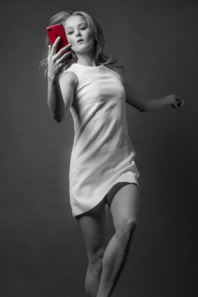 Model Linnea as Jean Shrimpton