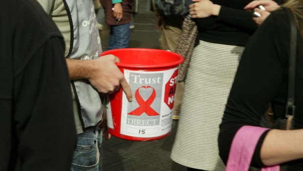 Many people find charity collectors on the street annoying. 