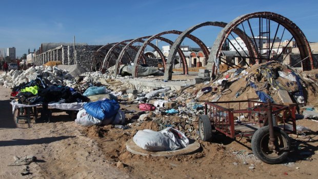 The site of a new covered market in Sidi Bouzid being built with finances from the European Union.