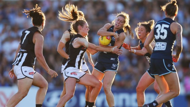 The beginnings: Carlton and Collingwood in the AFL Women's league.