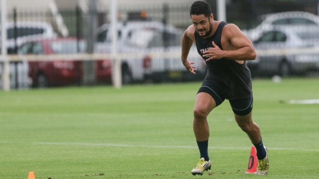 Quick step: NFL hopeful Jarryd Hayne working out with renowned sprint coach Roger Fabri at Coogee Oval.