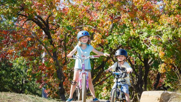 Canberra weather: Sunny conditions to stick around for Easter weekend