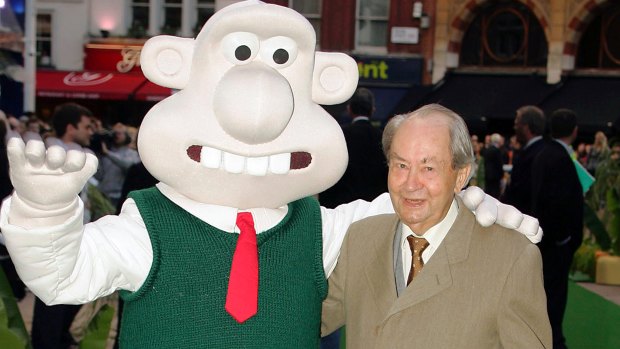 Peter Sallis, who voices the part of Wallace, poses at the premiere of Wallace & Gromit: The Curse of the Were-Rabbit, London, 2005.. 