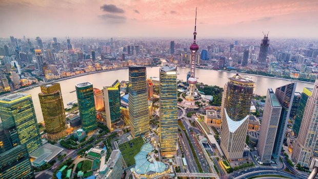 See the highlights of Shanghai on a stopover with China Eastern Airlines.