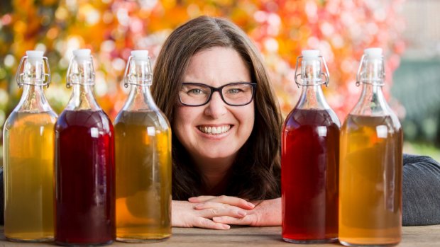 Nutritionist Jane McIntyre will lead at DIY kombucha class on June 6 at Canberra Environment Centre.