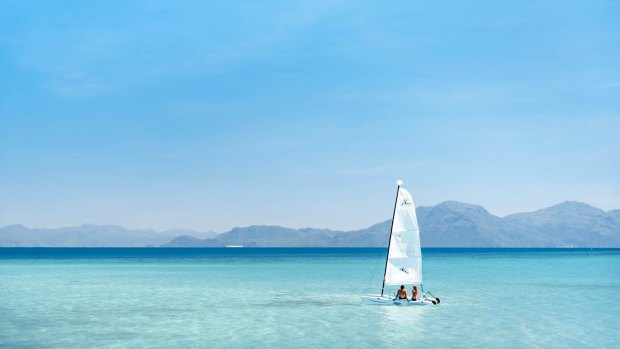 Crystal blue waters: Orpheus Island.