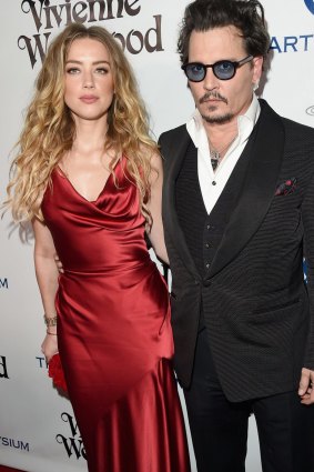 Amber Heard and Johnny Depp will settle their divorce case.