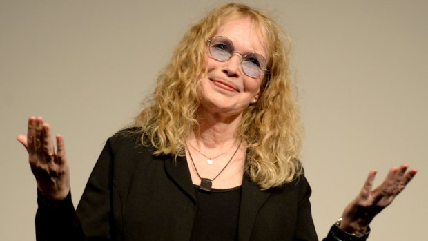 Mia Farrow deleted a tweet that identified the business address of Walter Palmer. 
