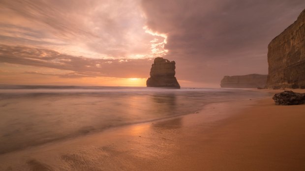 The Twelve Apostles, Gibson Steps Beach.