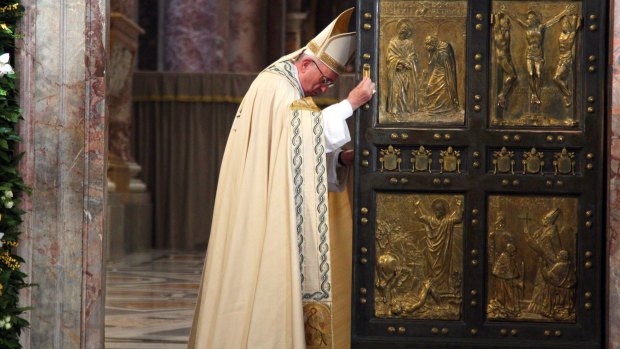 Pope Francis closes the Holy Door in St Peter's Basilica on November 20, 2016 in Vatican City, Vatican. 