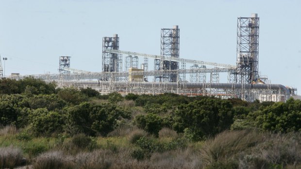  Alcoa’s Portland aluminium smelter has been given a new lease of life.