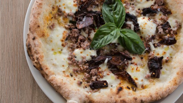 Squeeze on in to newcomer, Trecento pizzeria