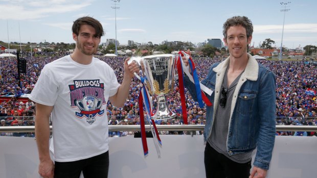 Easton Wood and Bob Murphy (right) pose with the 2017 premiership cup. 