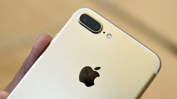 iPhone 7 Plus (and iPhone 8 Plus) features one standard wide-angle lens and one telephoto.