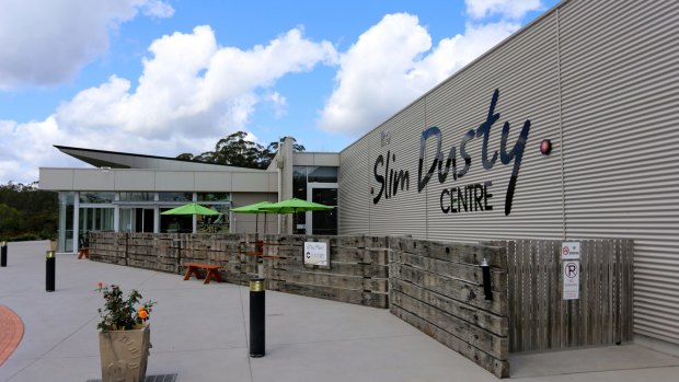 The exterior of the new Slim Dusty Centre.