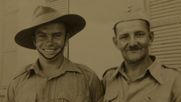 Alf Carpenter with a Polish soldier (right) in 1940. 