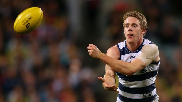 Guthrie has re-signed with the Cats.