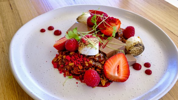 Snickers panna cotta with berries.