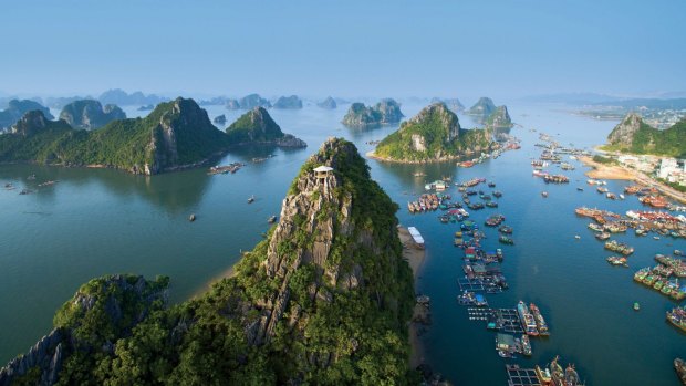 Cruise Halong Bay, Vietnam with Coral Expeditions.