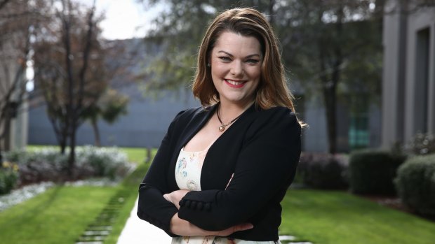 Greens Senator Sarah Hanson-Young will seek support for an inquiry into 457 visa changes.