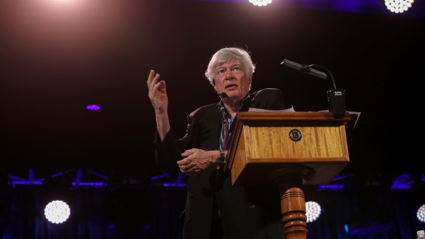 Geoffrey Robertson entertains a massive crowd with his discussion of folk music at Port Fairy. 
