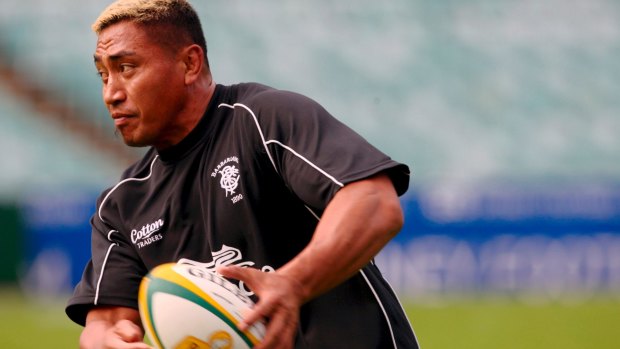 All Blacks great Jerry Collins was killed in a car crash along with his wife.