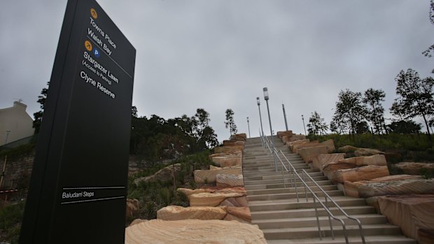 The climb up Barangaroo Point Reserve.