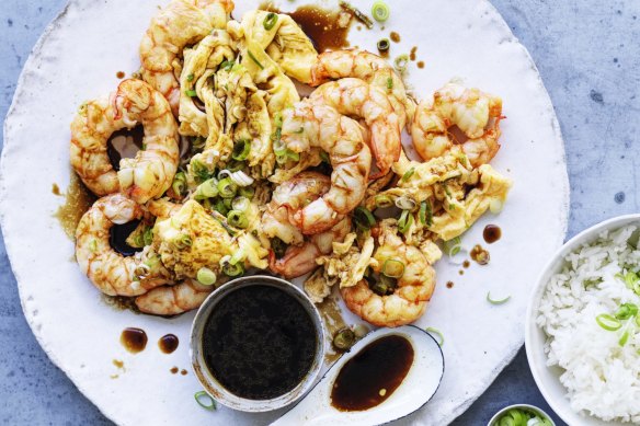 You can swap in other seafood, like scallops or crab meat, in this simple stir-fry.