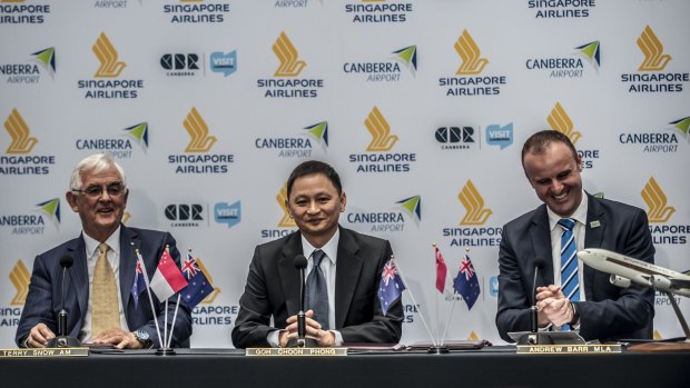 Canberra Airport chairman Terry Snow, Singapore Airlines chief executive Goh Choon Phong and Chief Minister Andrew Barr.