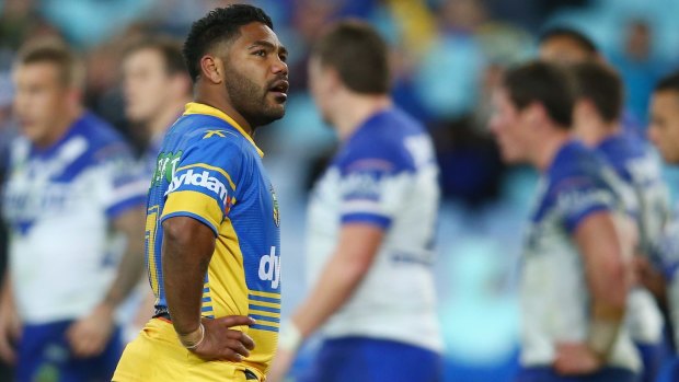 On the outer: Eels halfback Chris Sandow was well below his best against the Bulldogs.