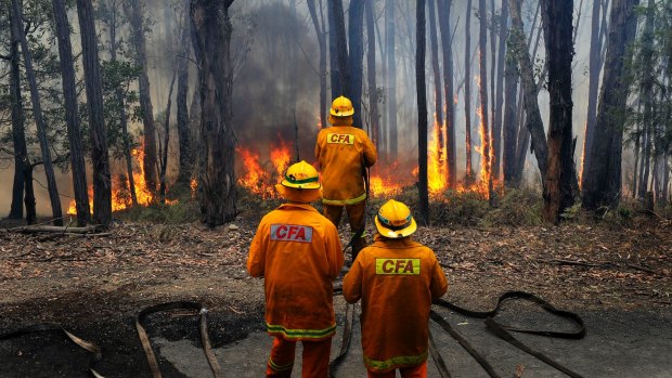 Firefighters are getting ready as temperatures in northern Victoria will still swelter, hovering around 40 degrees.