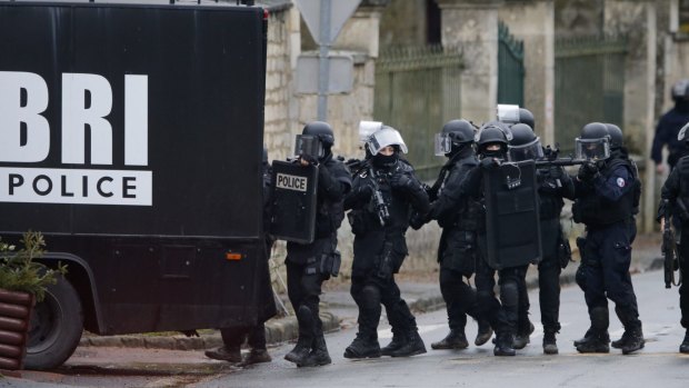 French police descend on the village of Longpont.