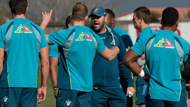 Wallabies coach Michael Cheika is trying to ignore hate mail and focus on getting a good performance out of his team this weekend against the All Blacks.