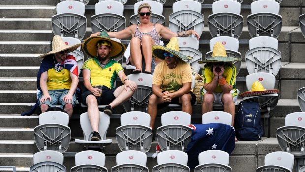 Fans were left high, dry and hot at the Sydney International as organisers ordered players off the court due to extreme heat. 