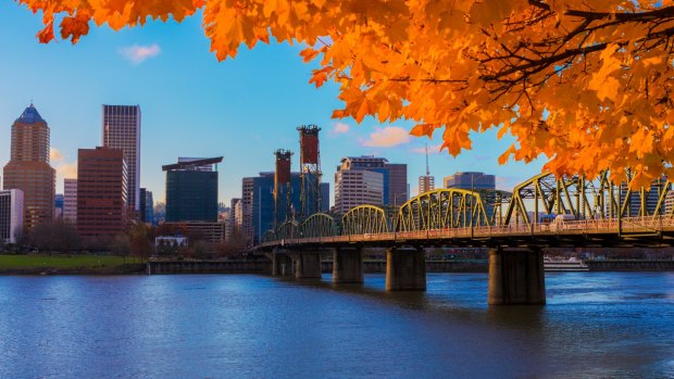A view of Portland, Oregon overlooking the Willamette River.