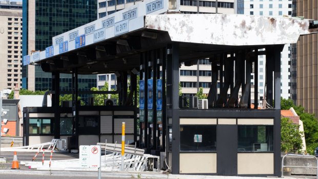 The abandoned toll booths at the southern end of the Harbour Bridge will be removed over the summer holidays.