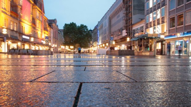 The downtown pedestrian zone is emptied following the shooting in Munich.