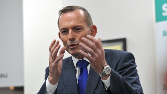 Prime Minister Tony Abbott has won praise in the United States for his hardline policies on asylum seekers.