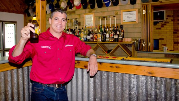 Robbie Katter wants a different liquor licensing fee system for rural and regional pubs.  