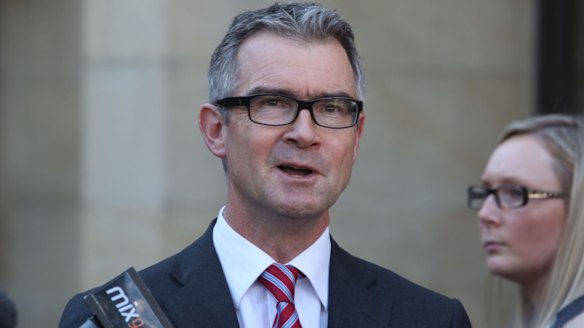 Chamber of Commerce and Industry chief James Pearson points out that Chinese investment in Australia is a 10th of that of the US. 