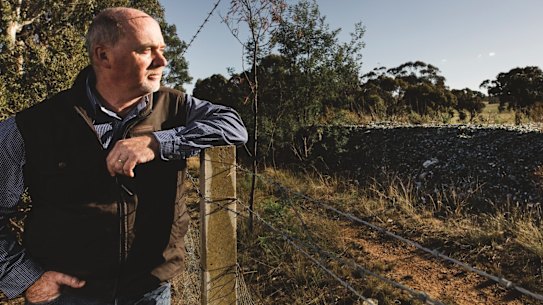 Bywong resident Roger Melton is unhappy about glass that was dumped illegally onto a property 4 years ago by a Canberra contractor. 