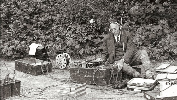 German violinist and singer Ludwig Koch was a European pioneer of recording wild birds in their natural surroundings.