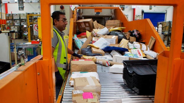 500,000 pieces of mail and air cargo arrive in Australia every day.